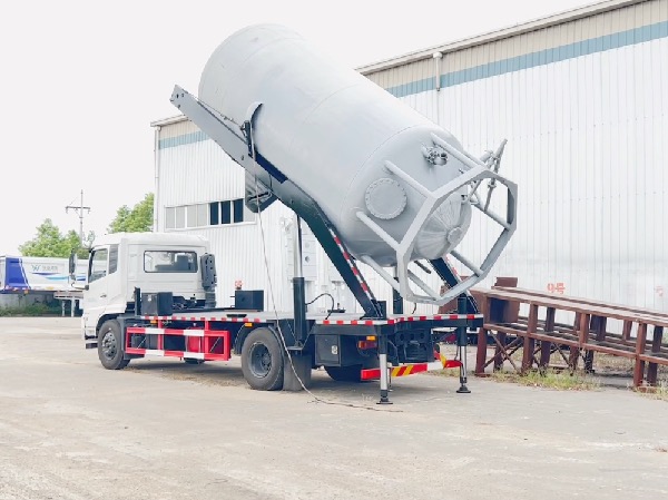 “華威馳樂(lè)”牌SGZ5181ZBGDF6型油田專(zhuān)用背罐車(chē)-操作視頻